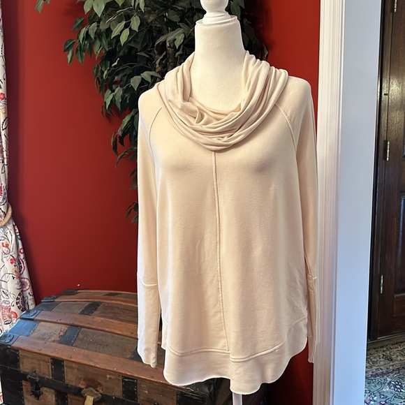 Cupio Ivory Cowl Neck Sweater szL - Picture 3 of 13